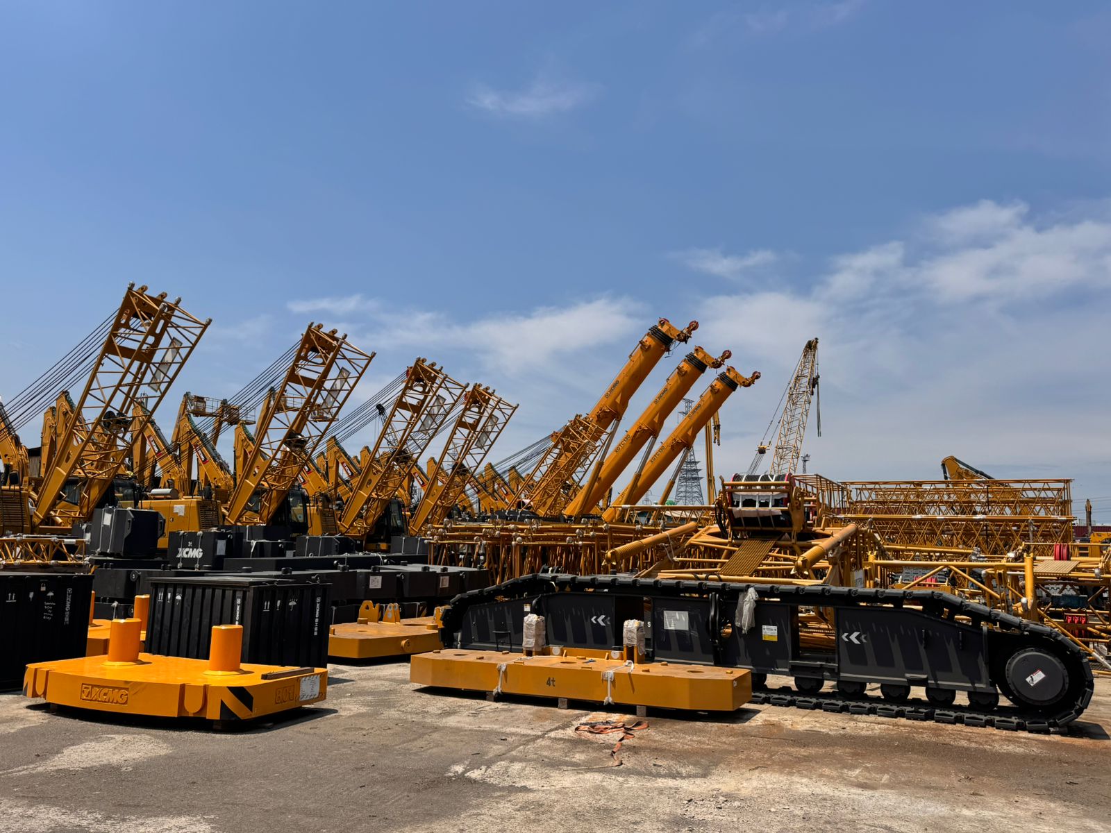 Alat berat yang dimiliki PT BSS